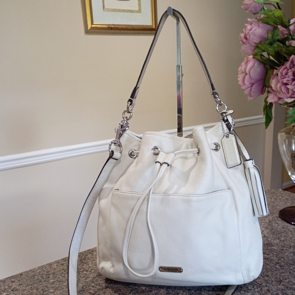 Coach Avery Drawstring  Bucket Purse